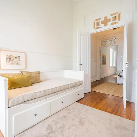 Vistas Al Nautico Y Paseo Maritimo De