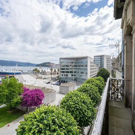 Vistas Al Nautico Y Paseo Maritimo De Appartement Vigo